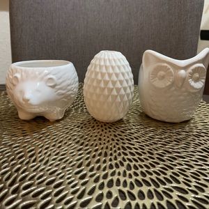 3 Piece Ceramic Accent Owl, Pineapple, & Hedgehog